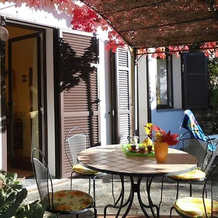 Casa Gialla Imperia Exterior foto