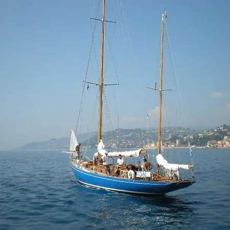 Casa Gialla Imperia Exterior foto